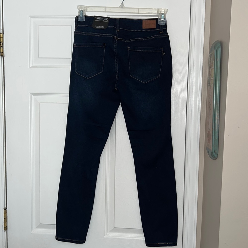 NWT Tahari Charlotte double button skinny jeans size 2/26